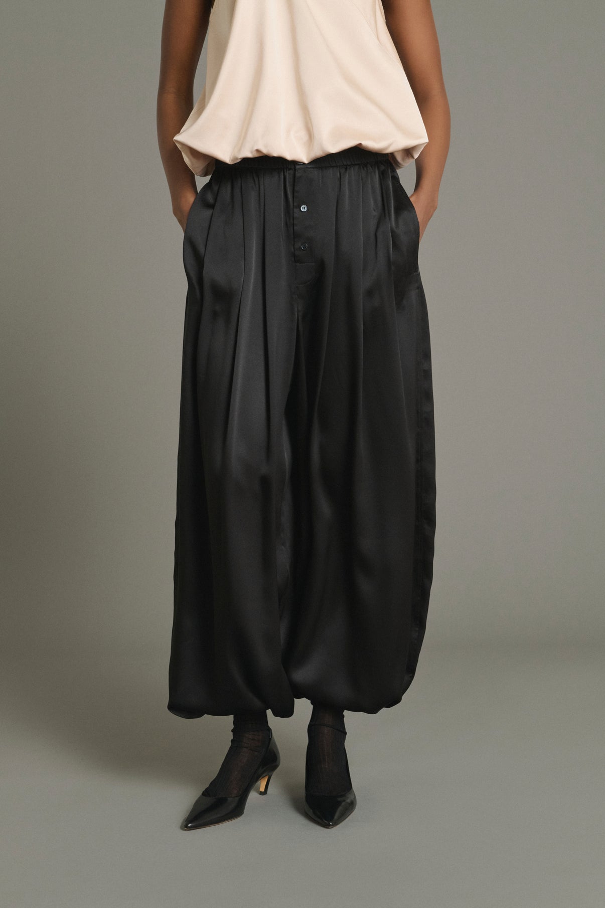 Leopold trousers - Black - Silk - Women vue 3